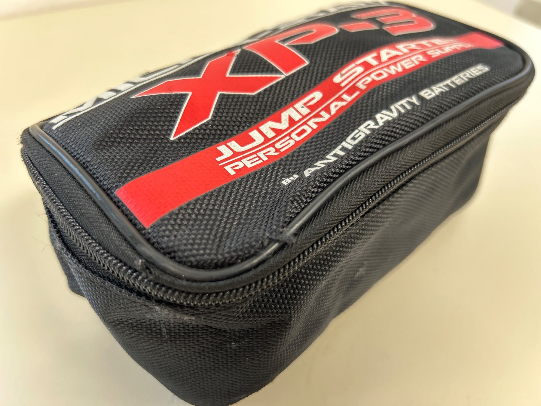Chargeurs de batterie: Starthilfegeraet Antigravity Micro-Start XP-3 gebraucht – D'occasion à Luzern par lupol_Verwertungen 2