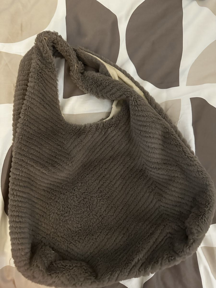 Taschen für Damen: Sac à main en peluche gris style hobo – Neu (gemäss Beschreibung) aus Perroy von gio_qvk7