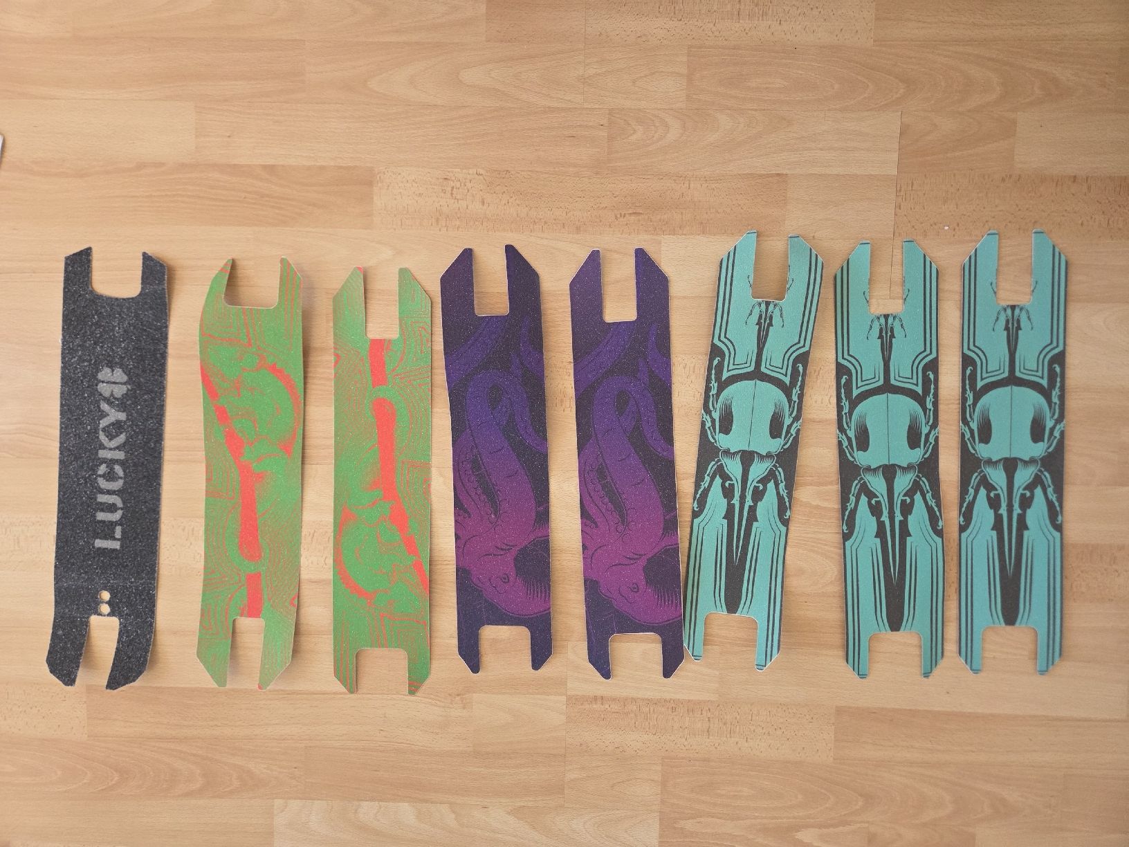 Skateboards: Set von 7 Scooter  Lucky und MGP Griptapes – Nuovo (secondo la descrizione) da Egnach venduto da TTLL