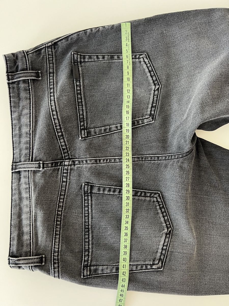 Saint Laurent Jeans: Saint Laurent Jeans Grey – Gebraucht aus Les Acacias von yul_bhw8 5