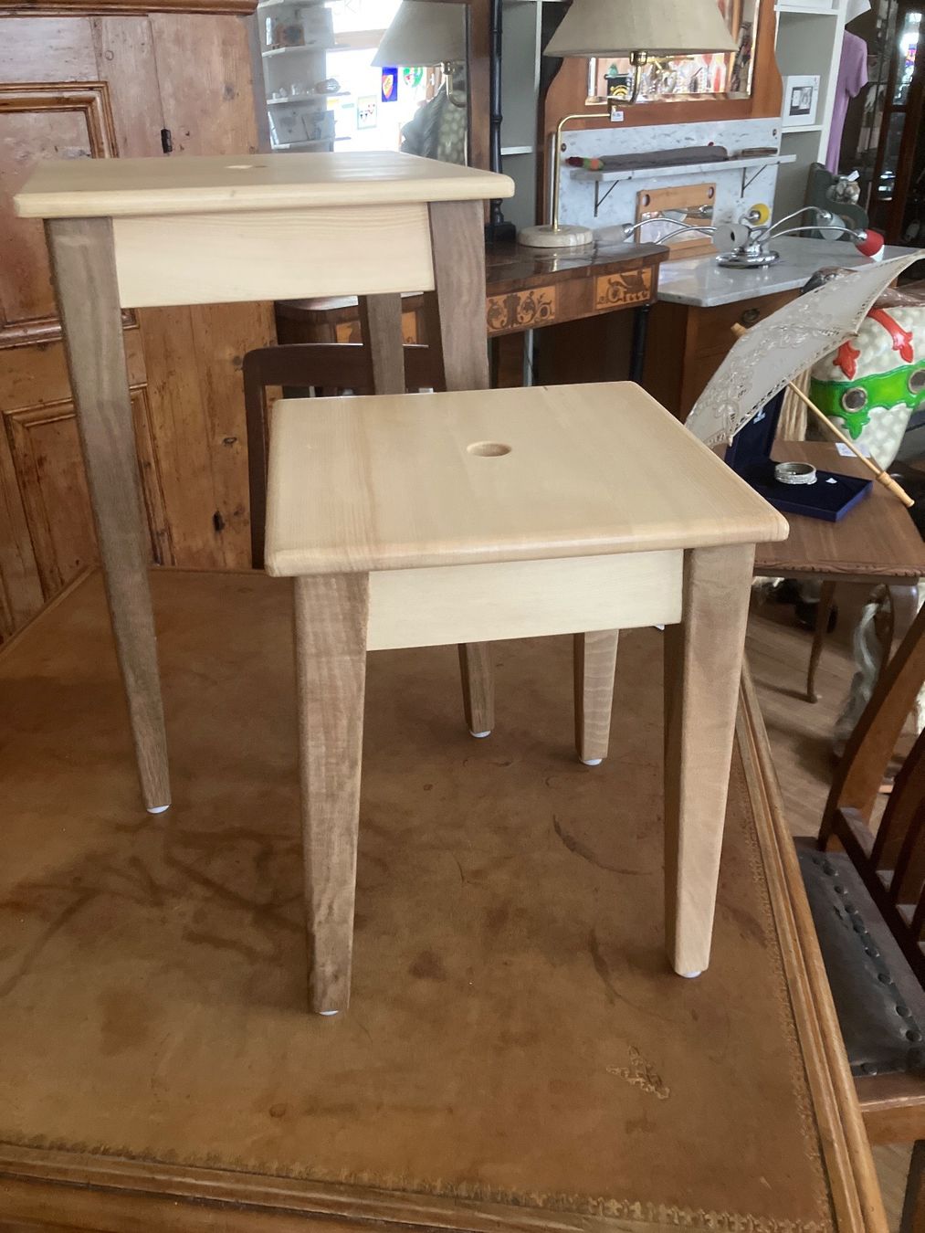 Sgabelli: Taburettli klein Massivholz – Nuovo e nell'imballaggio originale da Erlenbach im Simmental! venduto da Simmentaler-Perlen 4