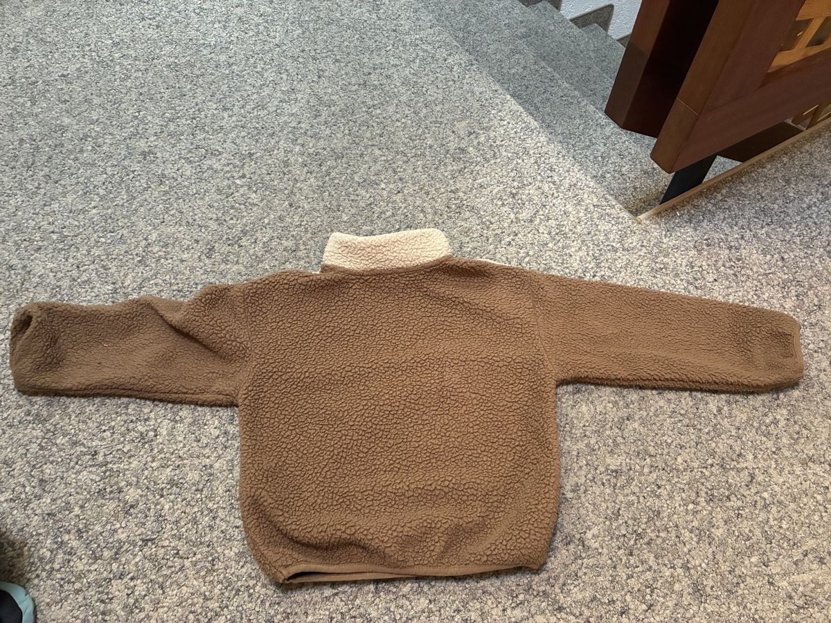 H&M Pullover & Sweatshirts: Fleece Pullover H&M braun beige Grösse 110/116 – Gebraucht aus Mitlödi von meyer-sabrina 6