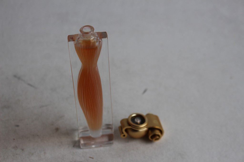 Givenchy Profumi & Eau de Toilette: GIVENCHY Extrait de parfum Organza – Usato da Vandoeuvres venduto da Dom-Tom 1