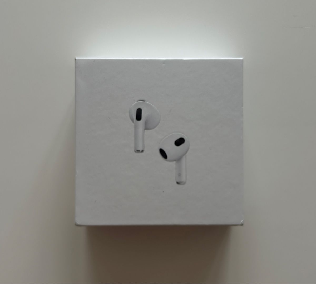 Apple Cuffie: AirPods 3 Brand New – Nuovo e nell'imballaggio originale da Versoix venduto da mat_22qv