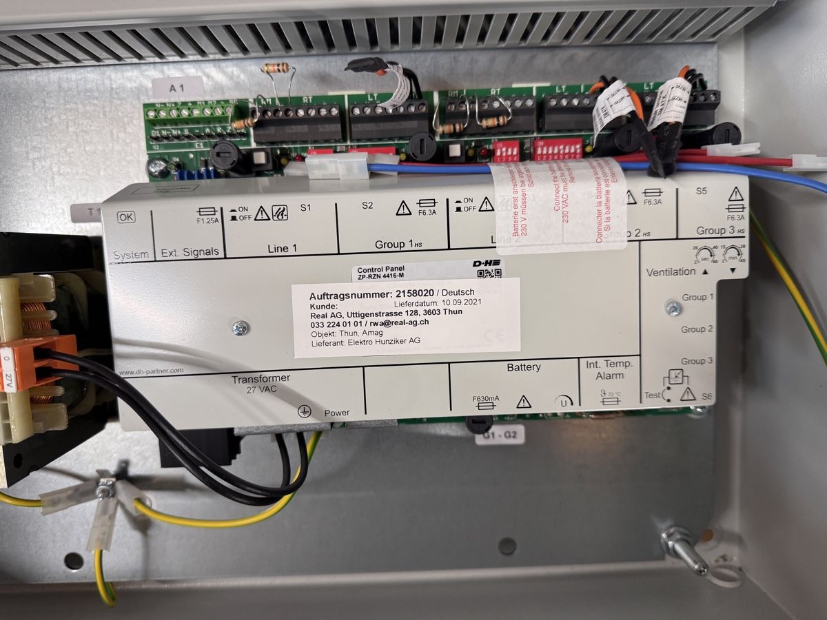 Sistemi d'allarme: RWA Zentrale – Nuovo (secondo la descrizione) da Steffisburg venduto da gia_5gkm 4