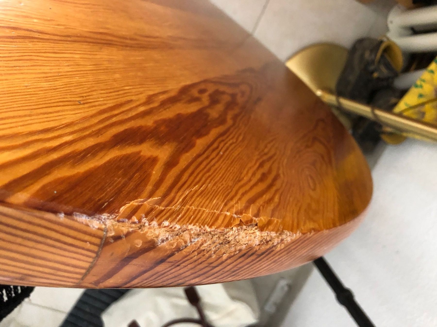 Tischset: Auszugstisch Holz rund mit 4 Stühlen – Gebraucht aus Röschenz von Tashroal 4