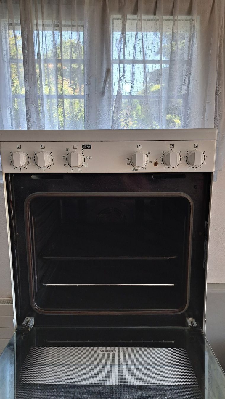 Cucine: Herd mit Glaskeramik Kochfeld Zanussi gebraucht – Usato da hagneck venduto da asur 2