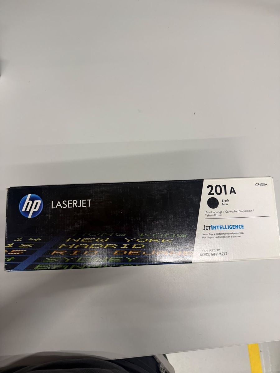 Druckerpatronen & Toner: HP LaserJet 201A CF400A Schwarz – Neu und originalverpackt aus Embrach von Laura2386