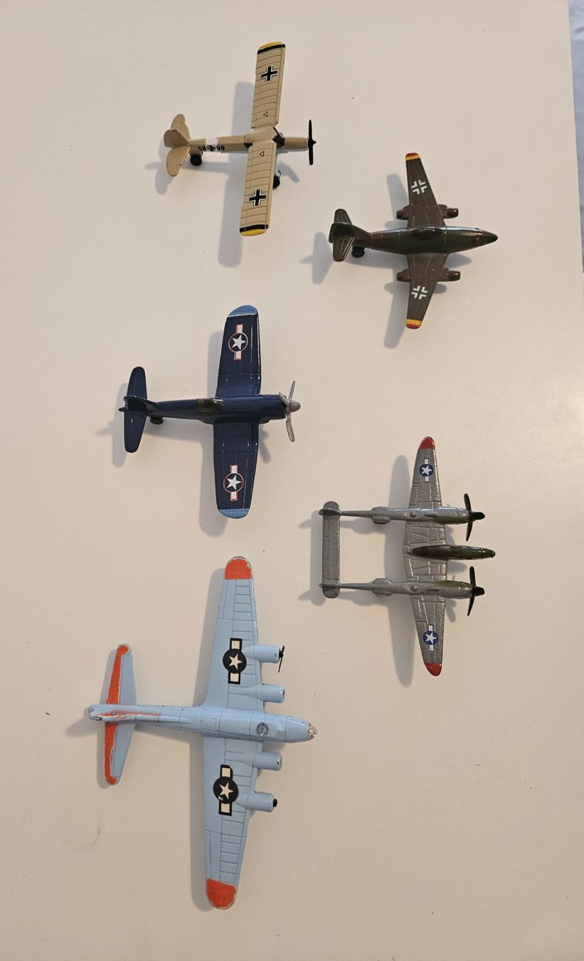 Kit di modellismo & Modellini statici: Flugzeugmodelle Weltkrieg 2 – Usato da Horgen venduto da icardo1950 1