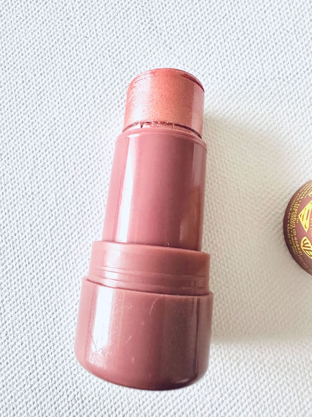 Make-up: Essence SUPERMAN Jelly Highlighter Stick 01 Undefeated – Gebraucht aus Emmenbrücke von little.treasures 3