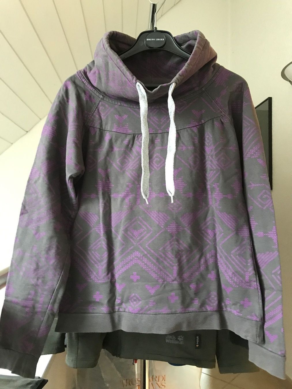 Only Maglioni & Felpe: ONLY Sweatshirt Pullover Jumper S Violett – Usato da Glattfelden venduto da Danshari