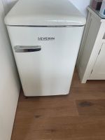 Severin mini fridge / freezer in cream colour