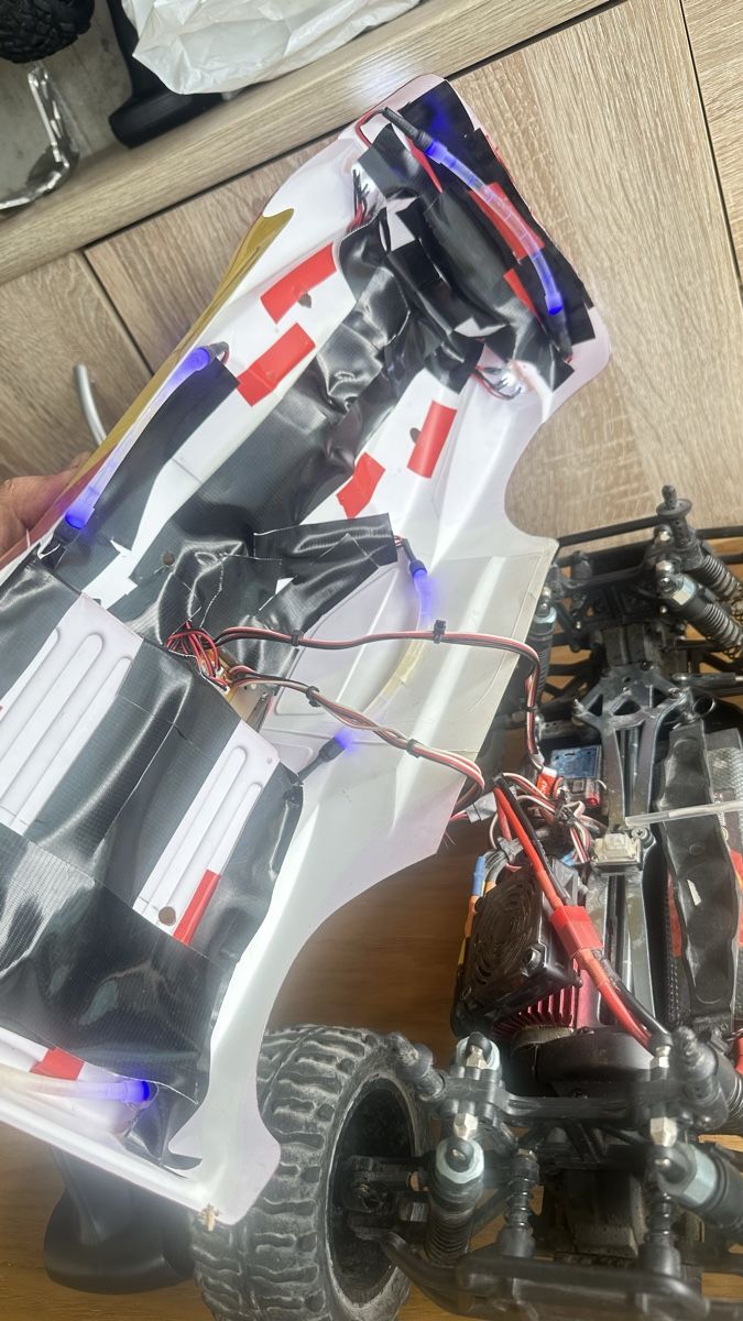 RC Modellbau: Rc auto 1/10 MAVERİK  – Gebraucht aus Nebikon von sal_pvk8 3