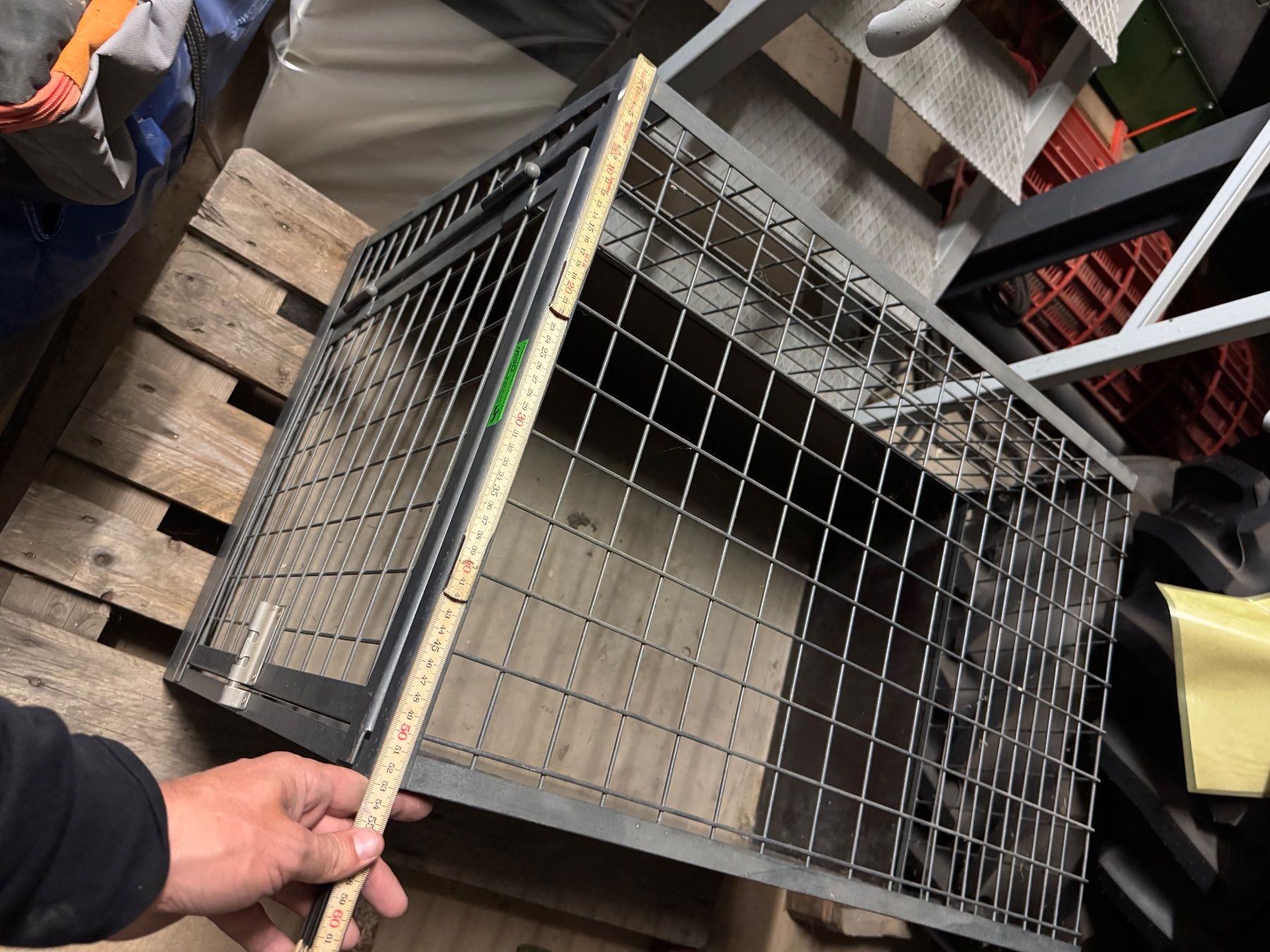 Meiko Gabbie, trasporto & Sicurezza: Hundebox für Auto – Usato da Hallau venduto da KSchwaninger 1