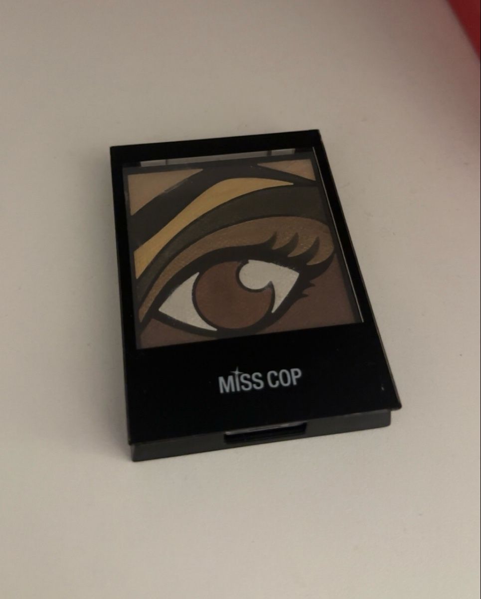 Make-up: Miss Cop Eyeshadow Palette – Usato da Oftringen venduto da tola19 1