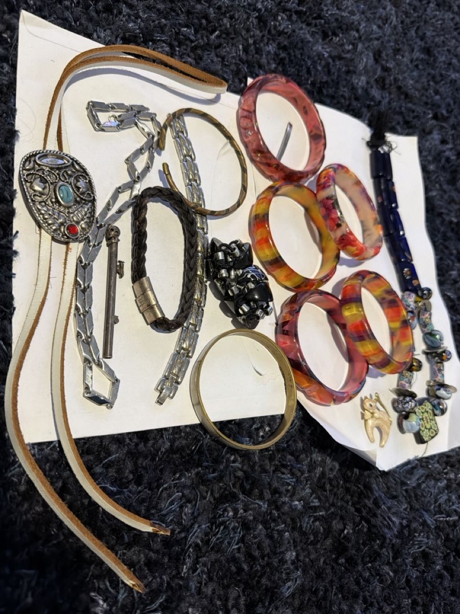 Altri gioielli: Lot bijoux fantaisie  – Usato da Hittnau venduto da Pat_yl7f