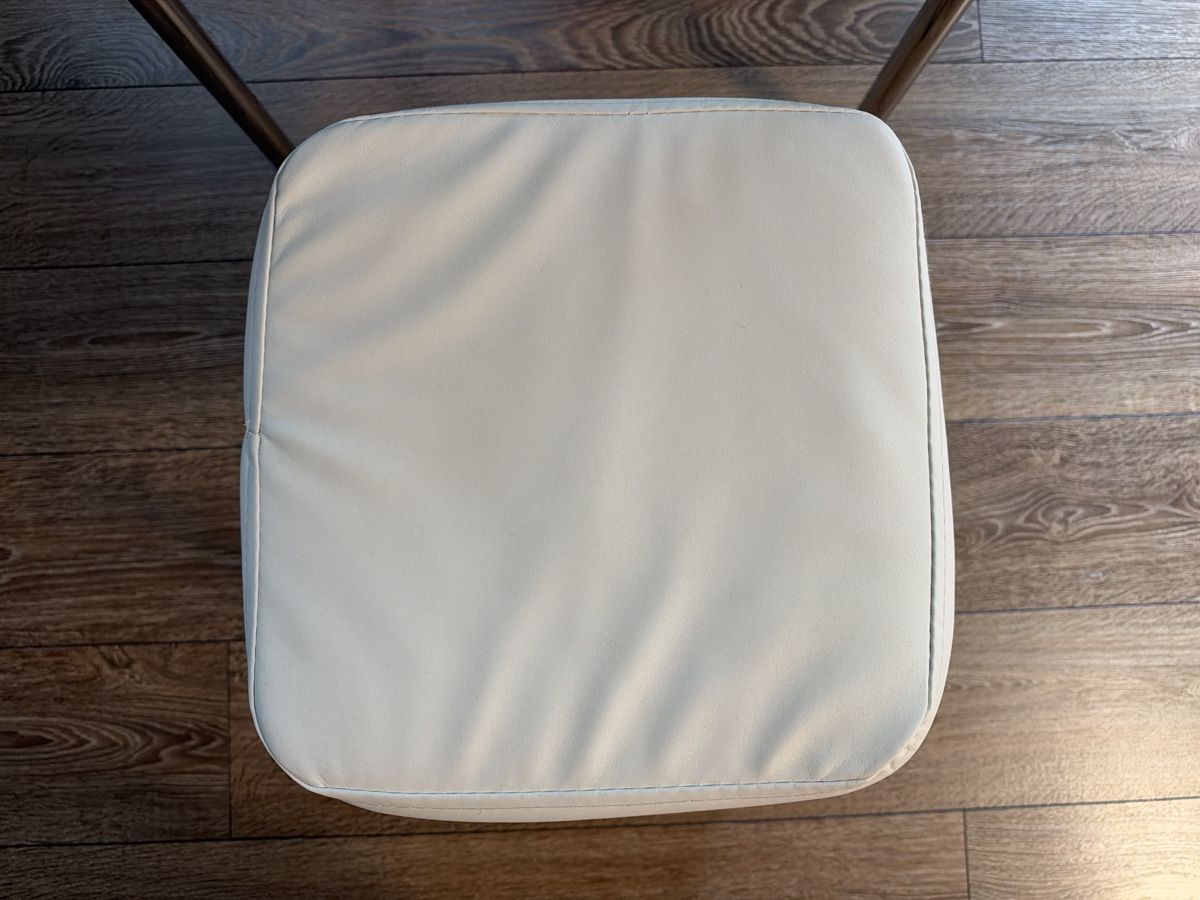 Tables: Beistelltisch mit Hocker – D'occasion à Kreuzlingen par jen_n85p 3