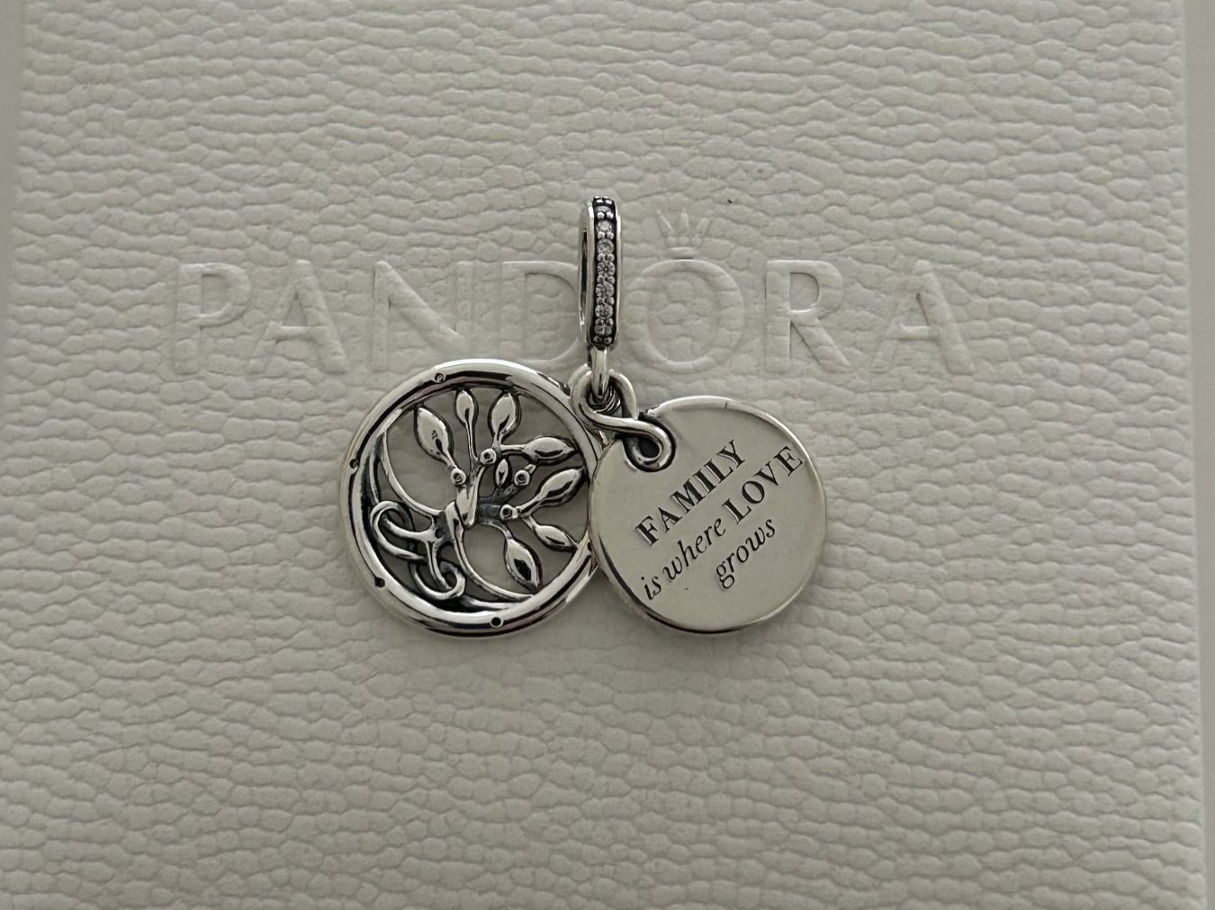 Pandora Anhänger: Pandora Glow-in-the-dark Infinity Tree Double Dangle Charm – Neu (gemäss Beschreibung) aus Rheinfelden von Boutique_Luxe 1