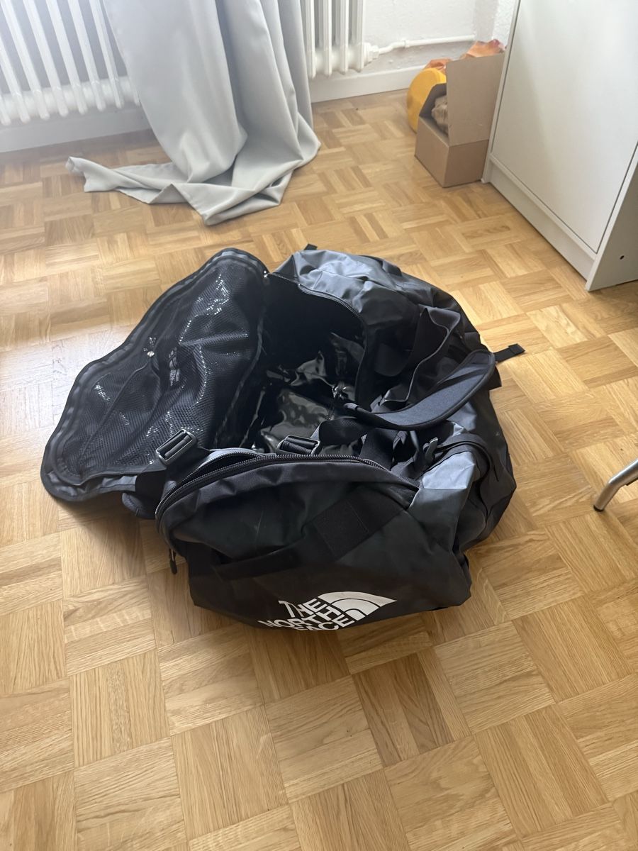 North Face Borse: North Face Tasche Grösse L Schwarz – Nuovo (secondo la descrizione) da Solothurn venduto da EmanuelKummer 1