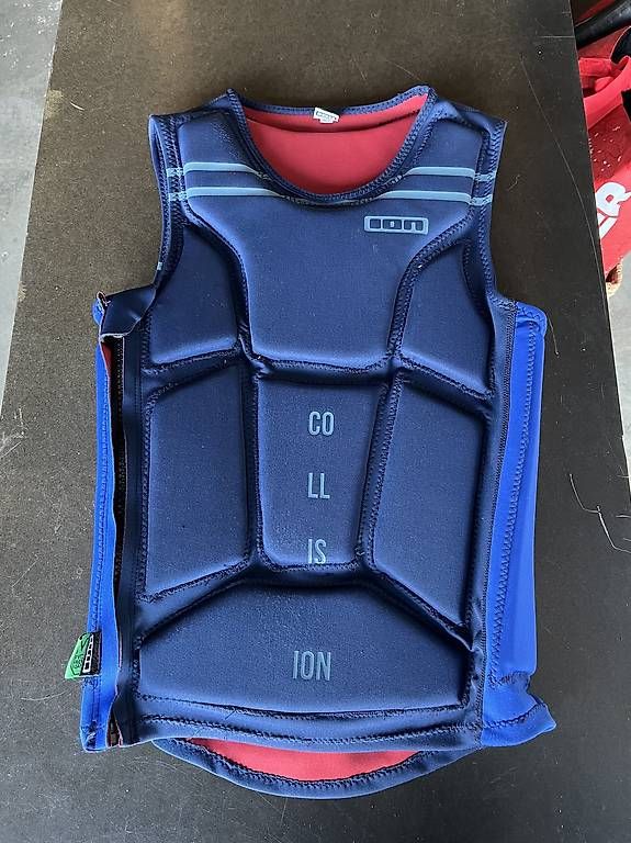 Gilets: ION Collision Vest M – D'occasion à Corseaux par Perol01