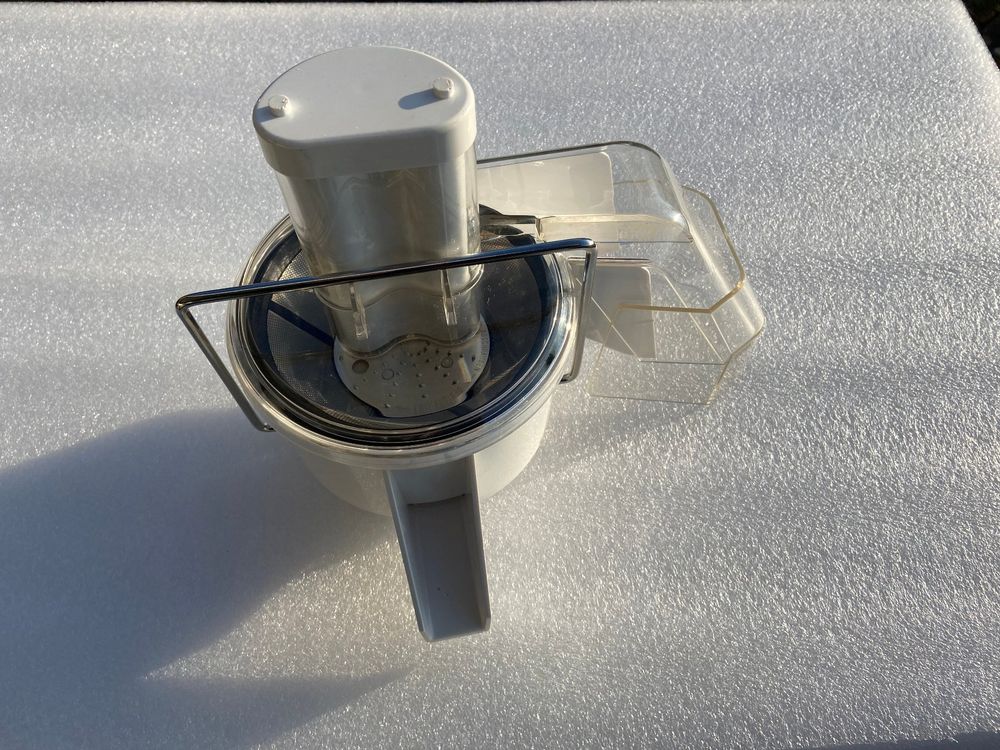 Kenwood Filter-Abdecksieb Für Entsafter AT644, AT642, AX644, KAX644, MG710 – Original-Ersatzteil