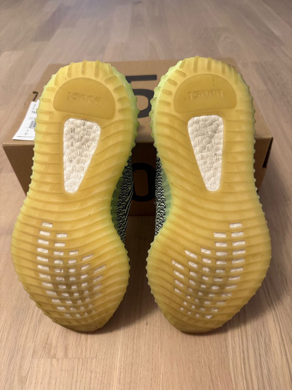 Adidas Scarpe da uomo: Adidas Yeezy Boost 350 V2, Grösse 39 1/3 – Usato da Embrach venduto da Gsab 4