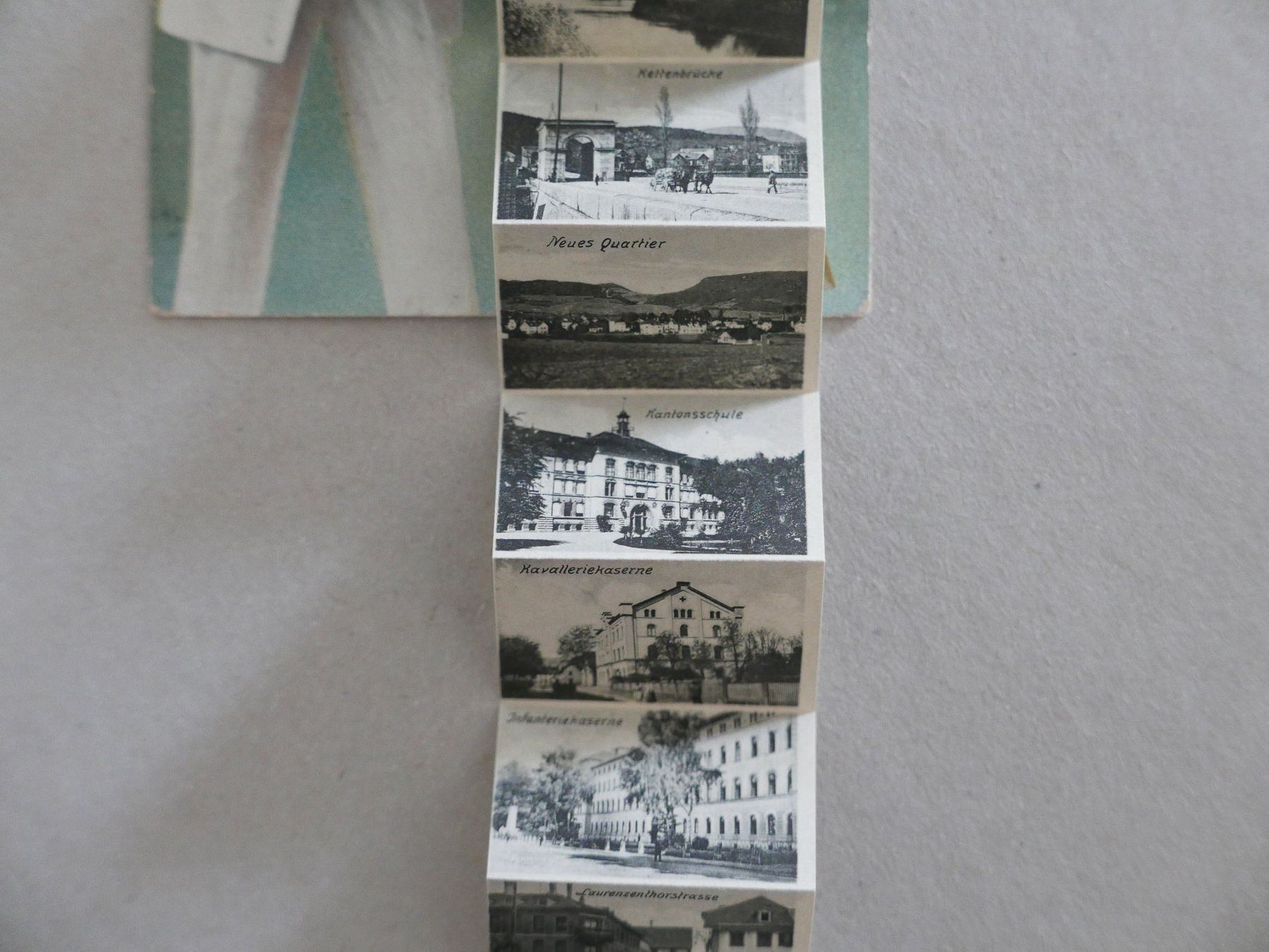 Cartoline postali: ANTIKE ANSICHTSKARTE MIT BILDERBOGEN GRUSS AUS AARAU 1911 – Usato da Balgach venduto da Zwischenraum 4