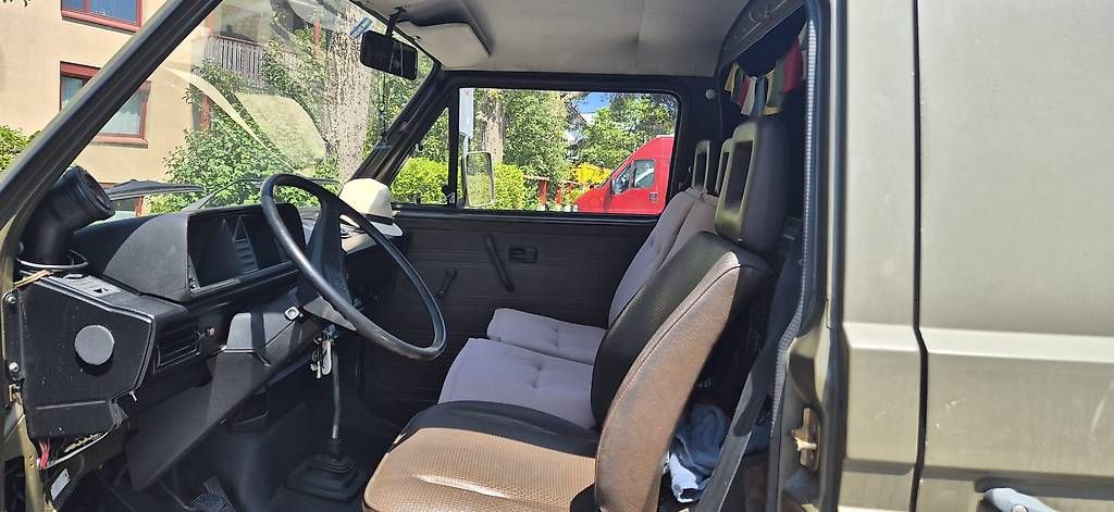 Autos: VW militärbüssle  – D'occasion à Berikon par luc_6r9l 1