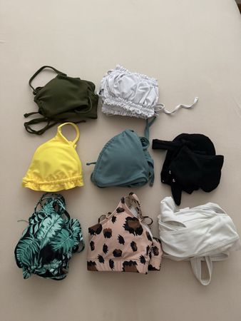 Bikinis 8er Set Damen Grösse S-M neue/1mal benuzt
