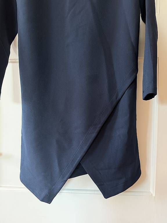 Vestiti: ASOS KLEID DUNKELBLAU – Usato da Zürich venduto da Nadgb1303 3
