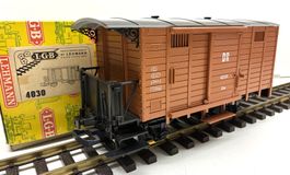 LGB 4030= Güterwagen DR 4030 Gw - Türen zu öffnen