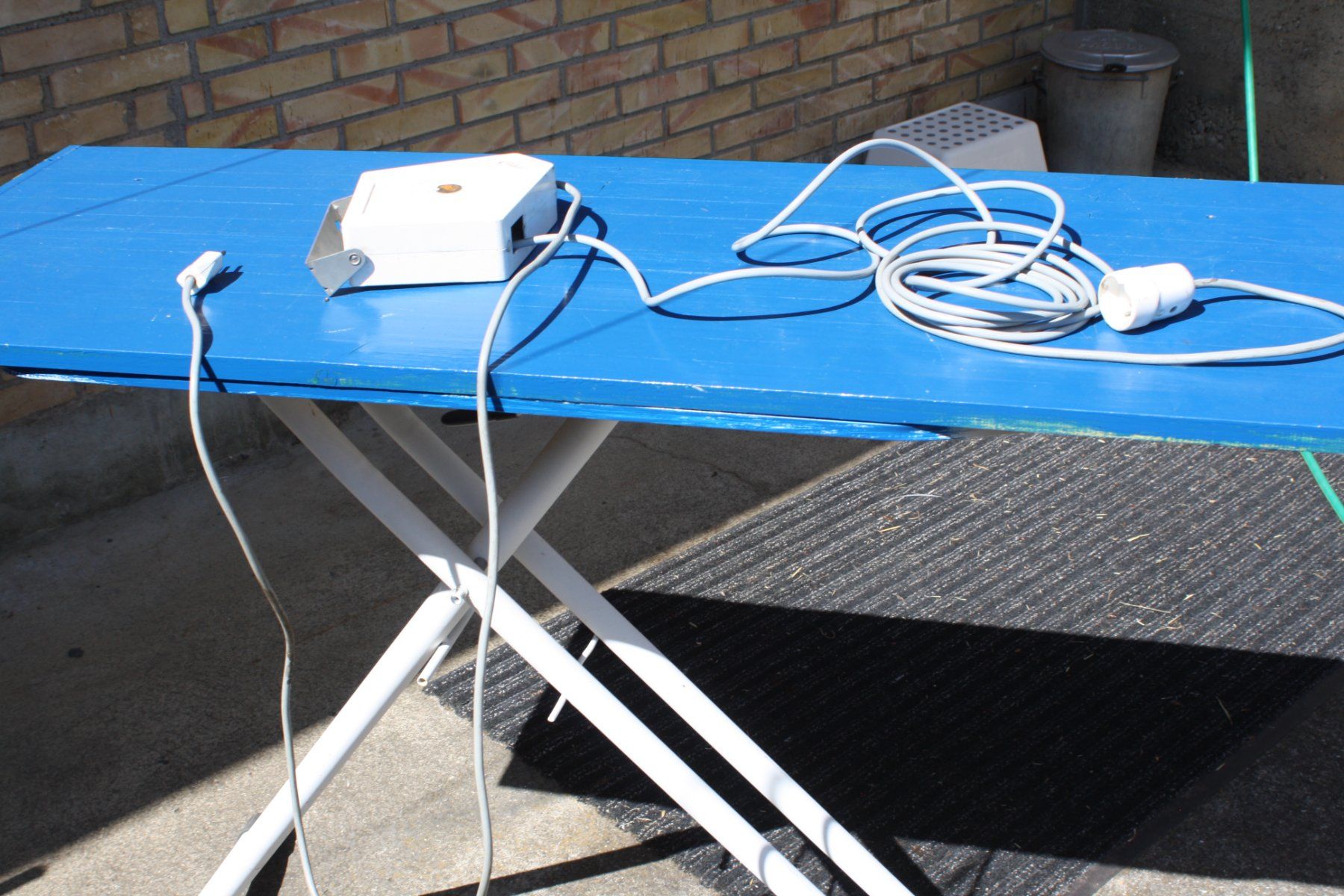 Cavi: VINTAGE KABELTROMMEL KABELAUFROLLAUTOMAT – Usato da Wauwil venduto da Pneuedy 1