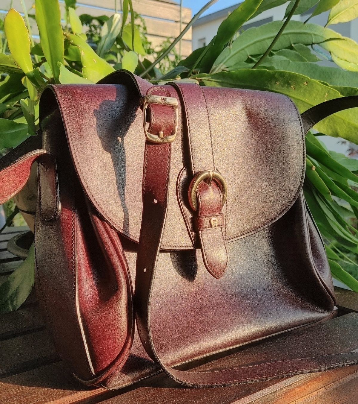 Aigner Borse da donna: Tasche Damentasche Ledertasche "Aigner" – Usato da Grenchen venduto da ser_bsj2 2