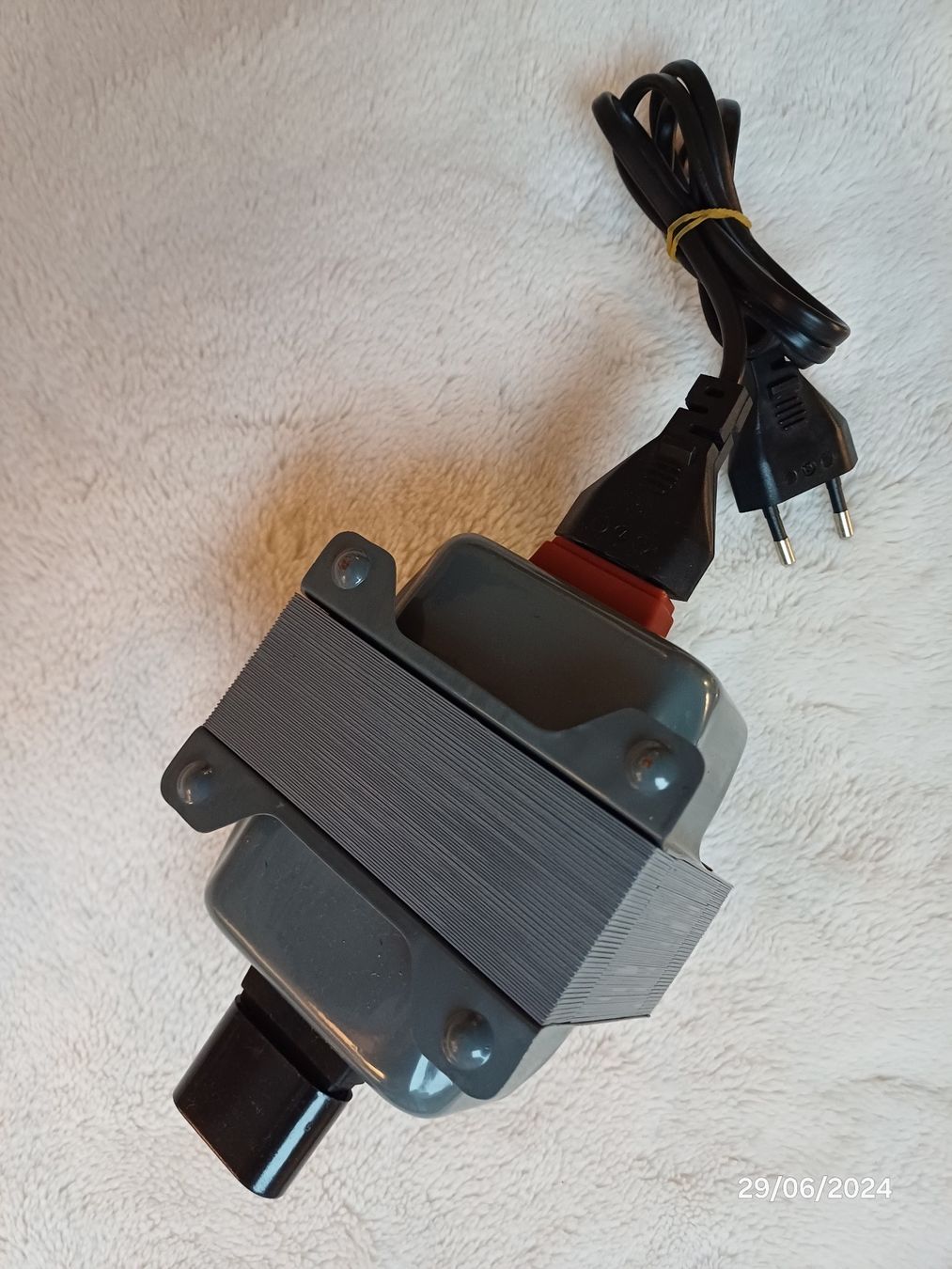 Batterie, Caricabatterie & Alimentatori: Spartransformator - MARKE: TRQ - MODELL: A200VA – Usato da Würenlos venduto da JRP_71 2