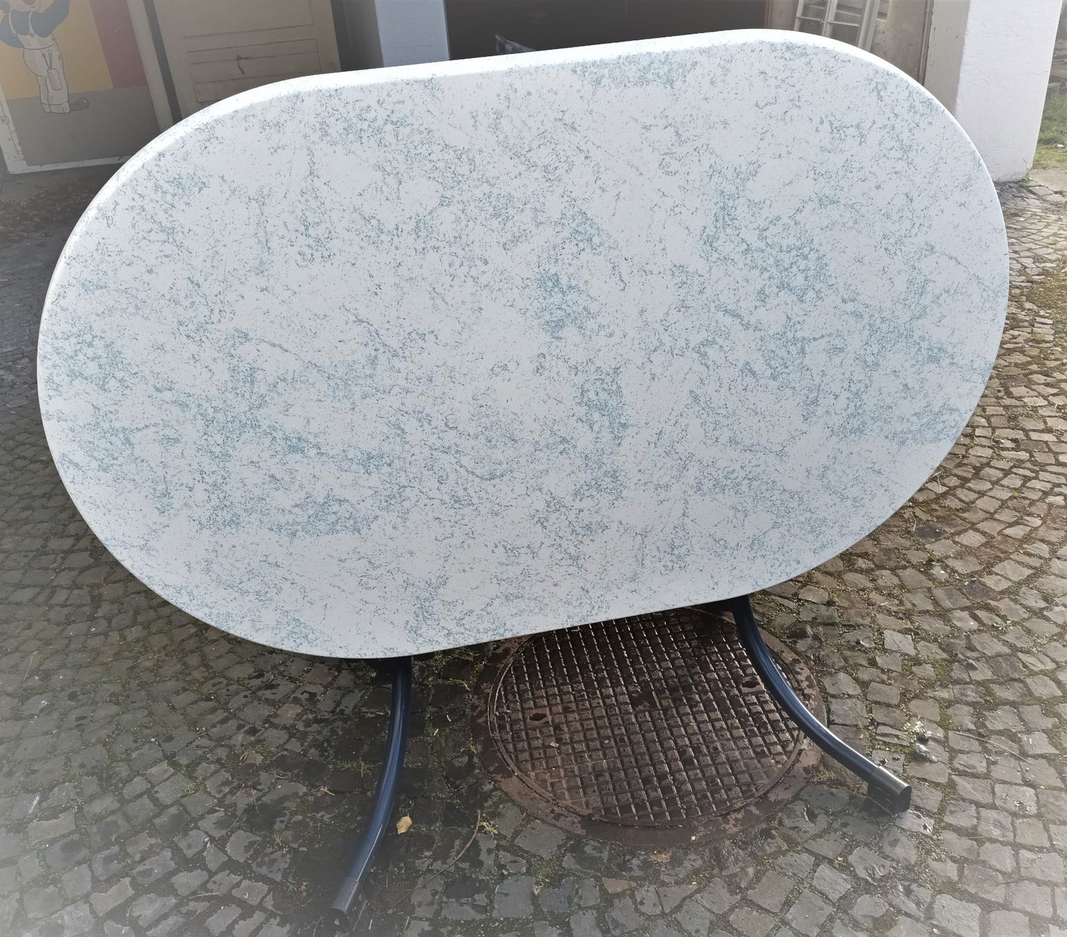 Tische: Gartentisch, Tisch oval Klappbar ca  145x95 cm Oberfläche – Gebraucht aus Vaduz von Bergtiger 3