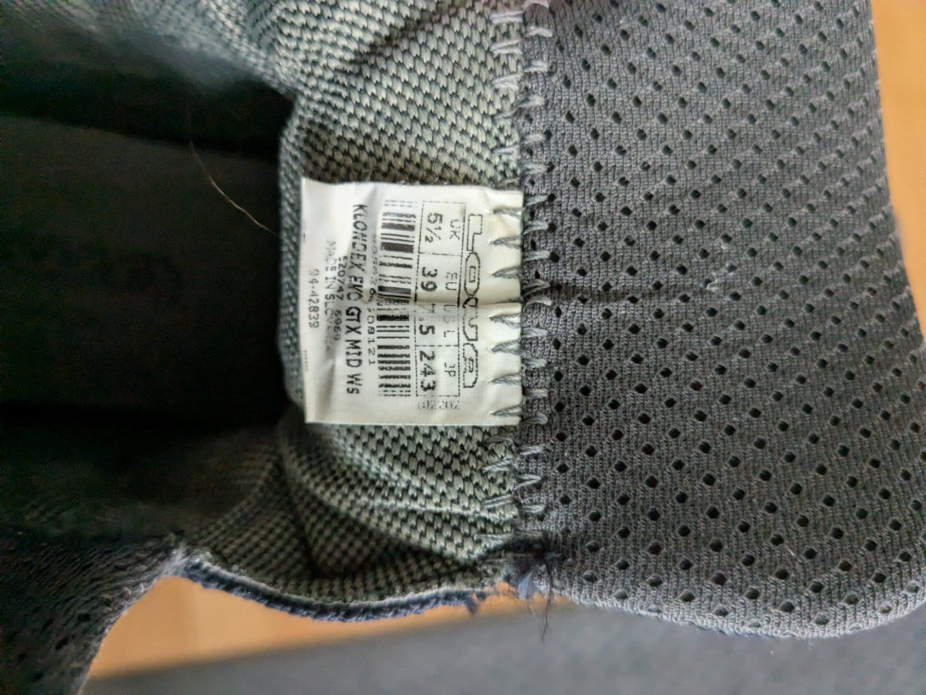 Lowa Scarpe da donna: Wanderschuhe Lowa Gr 39 – Usato da Arni AG venduto da Simvet 4