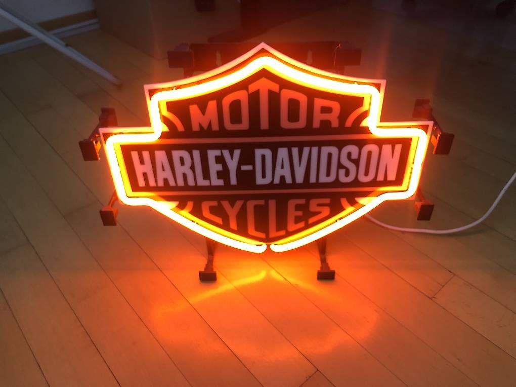 Insegne: Harley Davidson Neon Reklame – Usato da Luzern venduto da Nautico 3