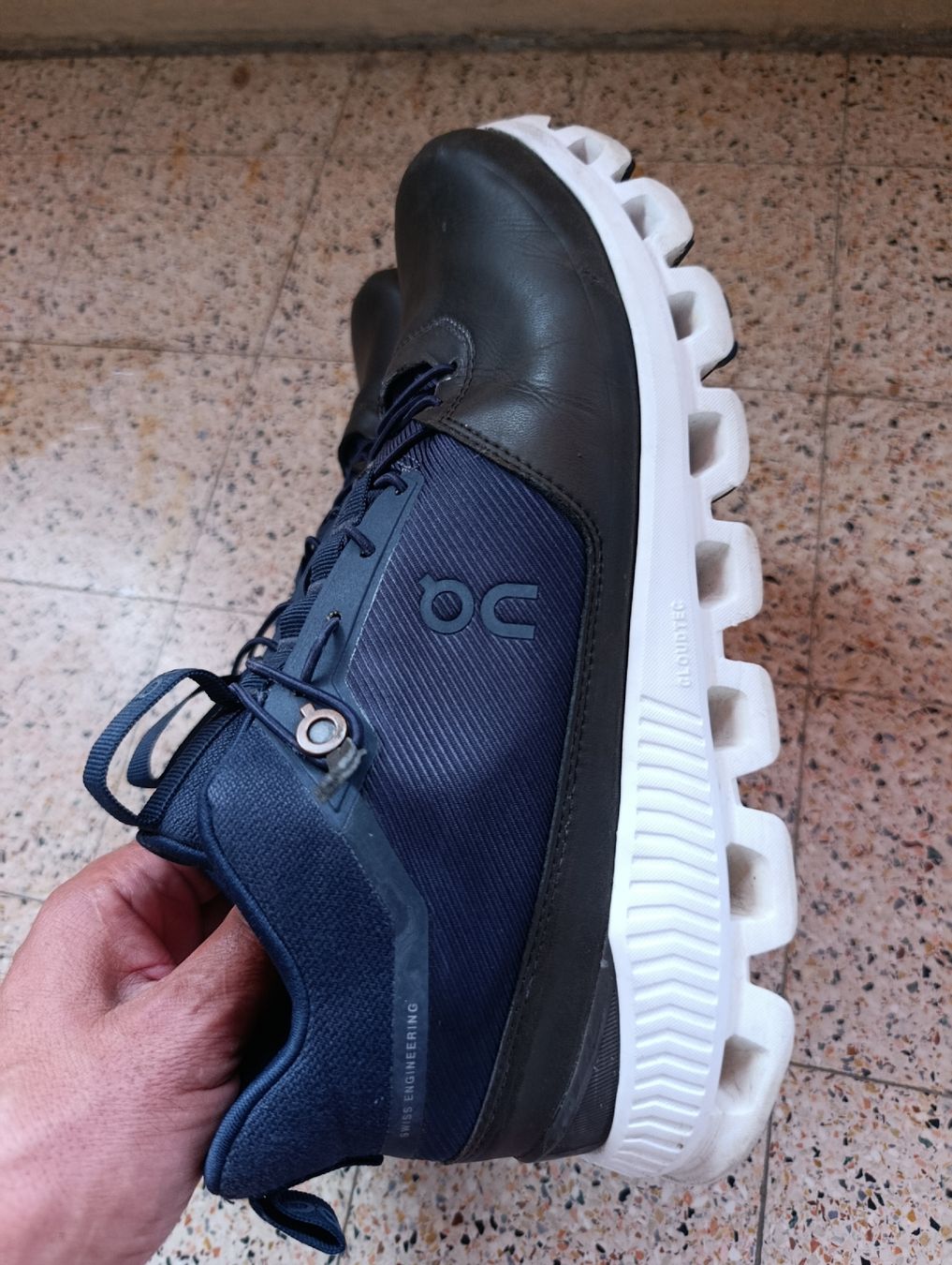 Herrenschuhe: on chaussures  – Gebraucht aus Monthey von Sws5 2