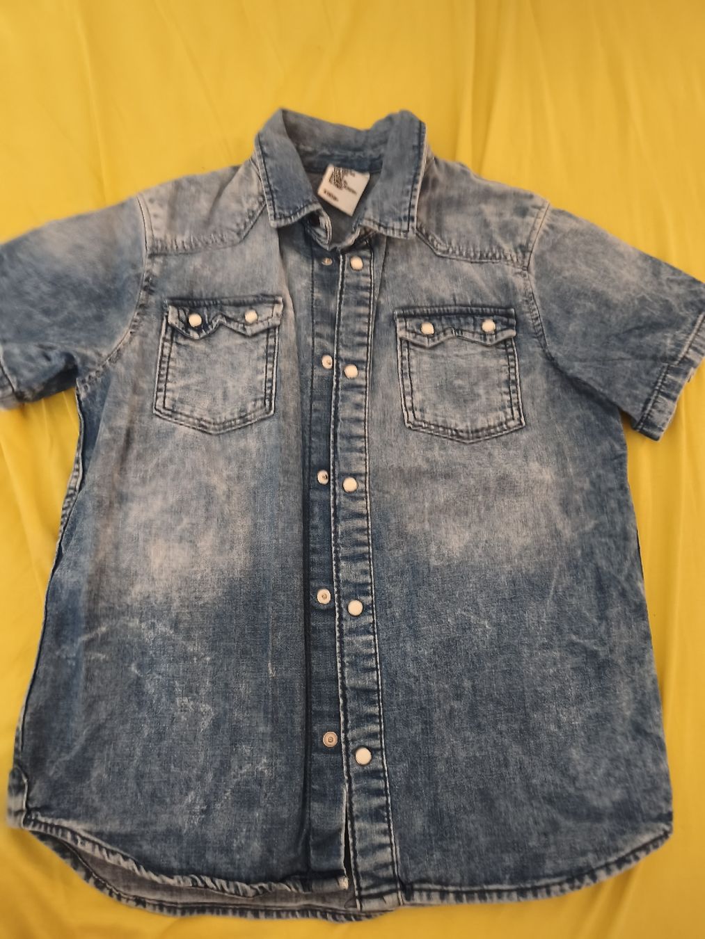 Camicie, T-shirt & Polo: Kinder Hemden 128 – Usato da Tagelswangen venduto da son_z88g 1