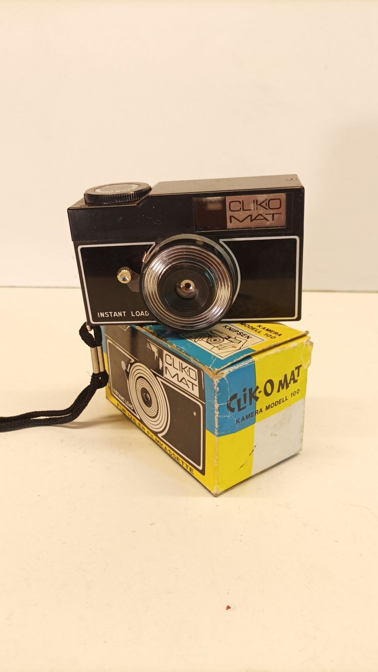 Fotocamera: Kamera Clik-o-Mat  Modell 100 – Usato da Hittnau venduto da HPeter21