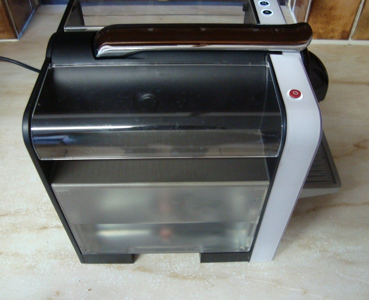 Turmix Macchine per caffè & Macchine per espresso: Turmix Nespresso LeCube TX200 Revidiert – Usato da Jona venduto da Moster01 1