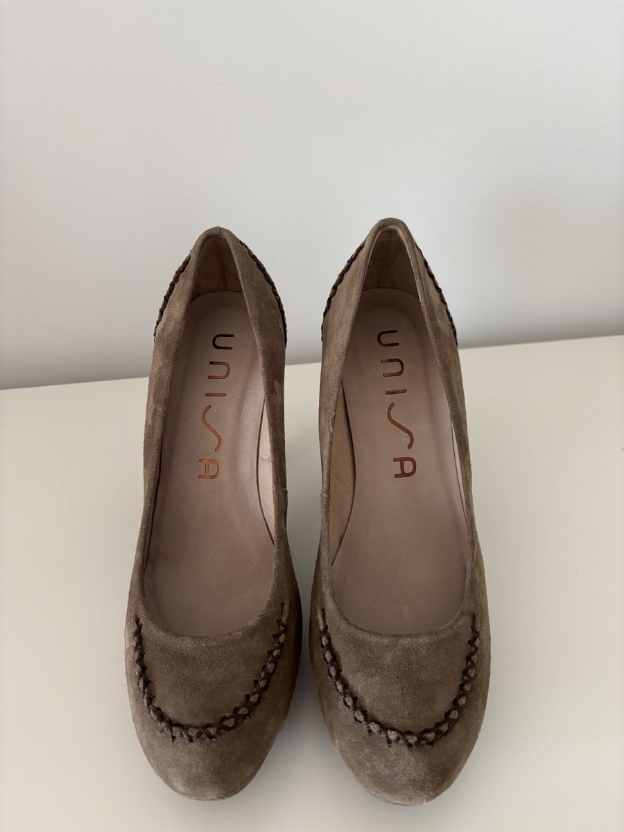Unisa Scarpe da donna: Pumps Unisa Wildleder braun Grösse 38 – Nuovo (secondo la descrizione) da Salenstein venduto da Silly...0