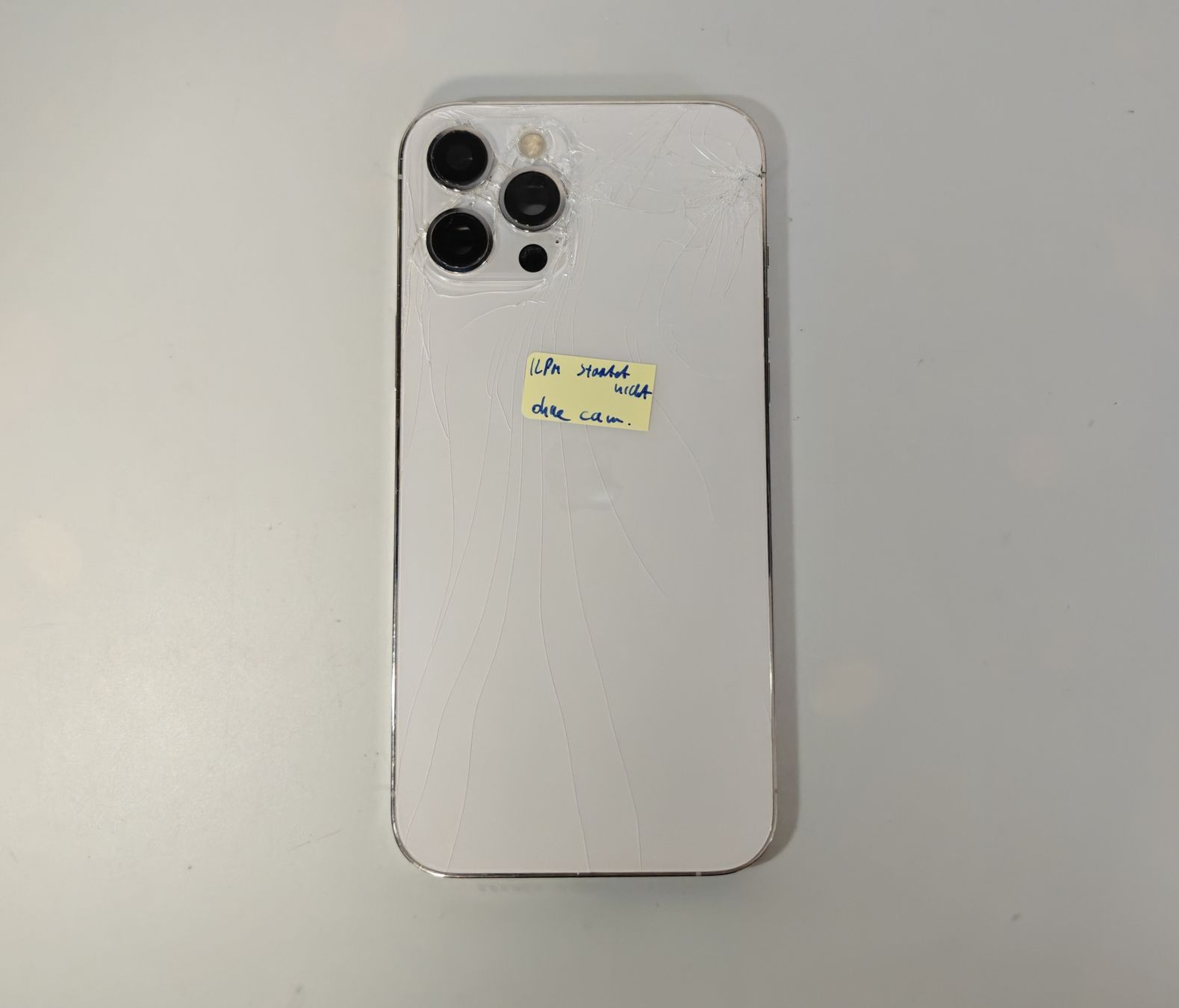 Apple Telefoni cellulari / Smartphones: iPhone 12 Pro Max weiss – Difettoso da Ehrendingen venduto da Rocky985 5