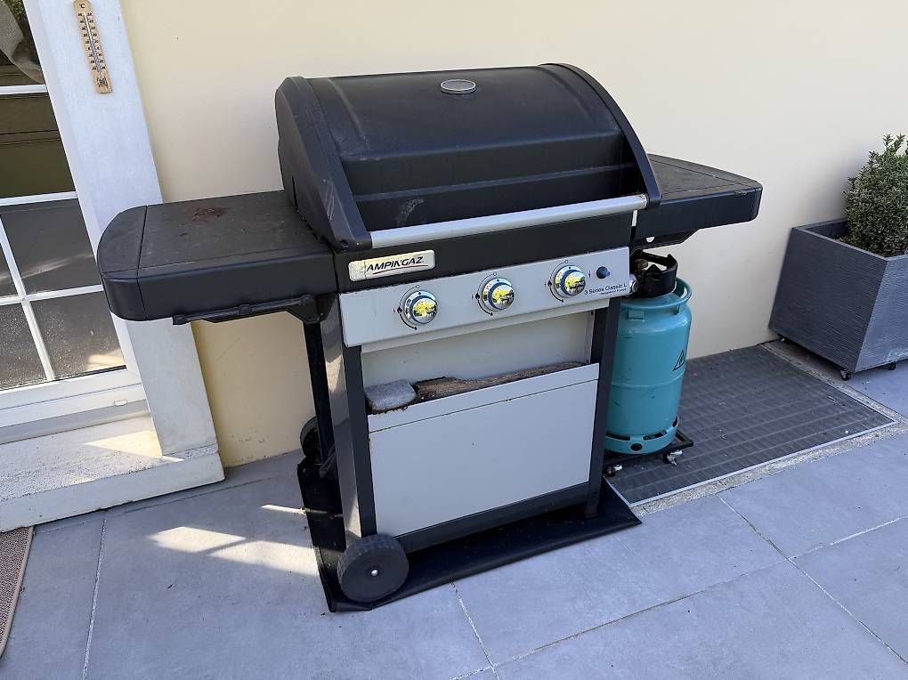 Griglie: Campingaz BBQ à vendre  – Usato da Gland venduto da dea_xgm6 1