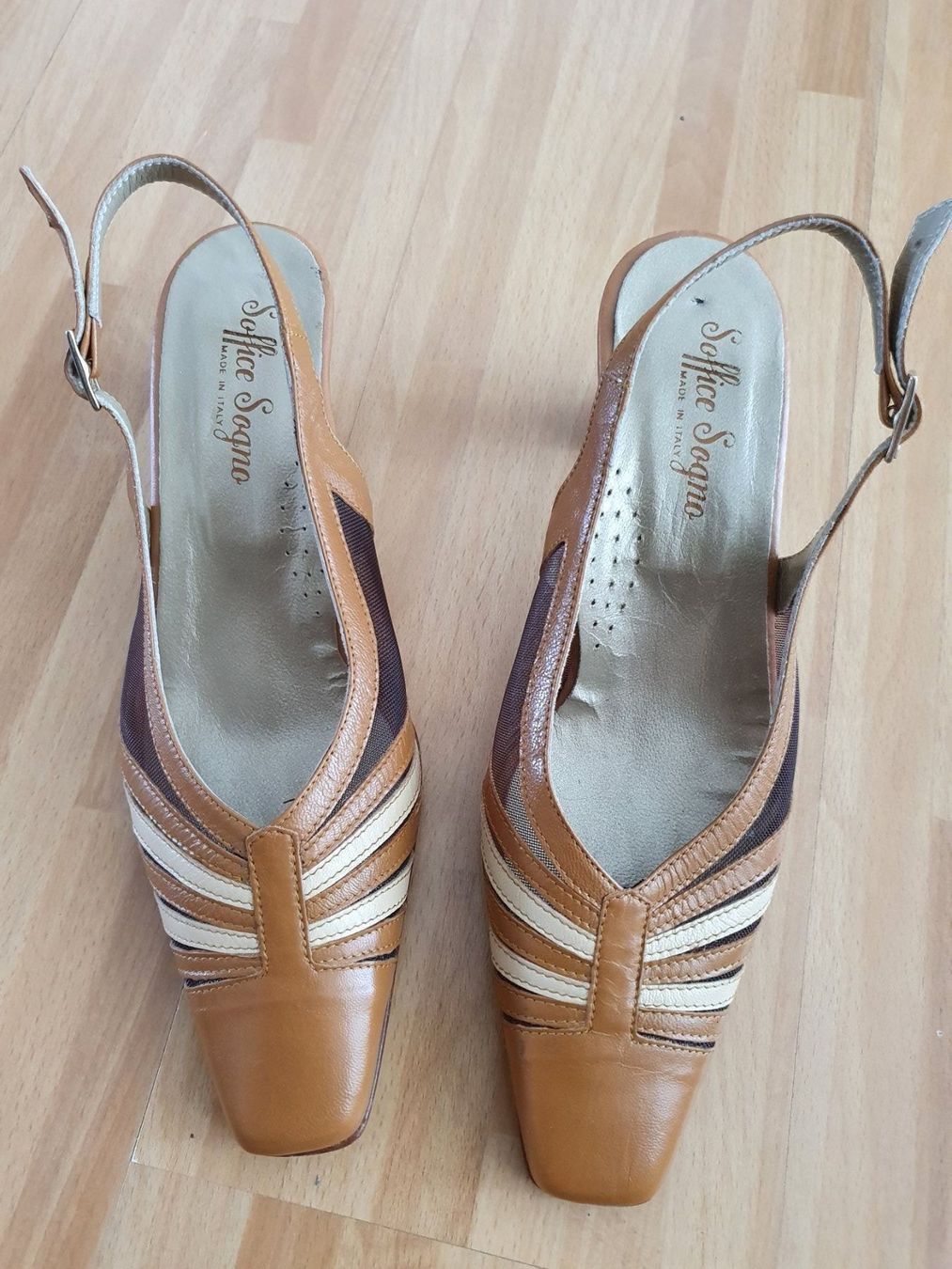 Chaussures femmes: Sandalen aus Leder Gr. 38 – D'occasion à Thalwil par Briscolina