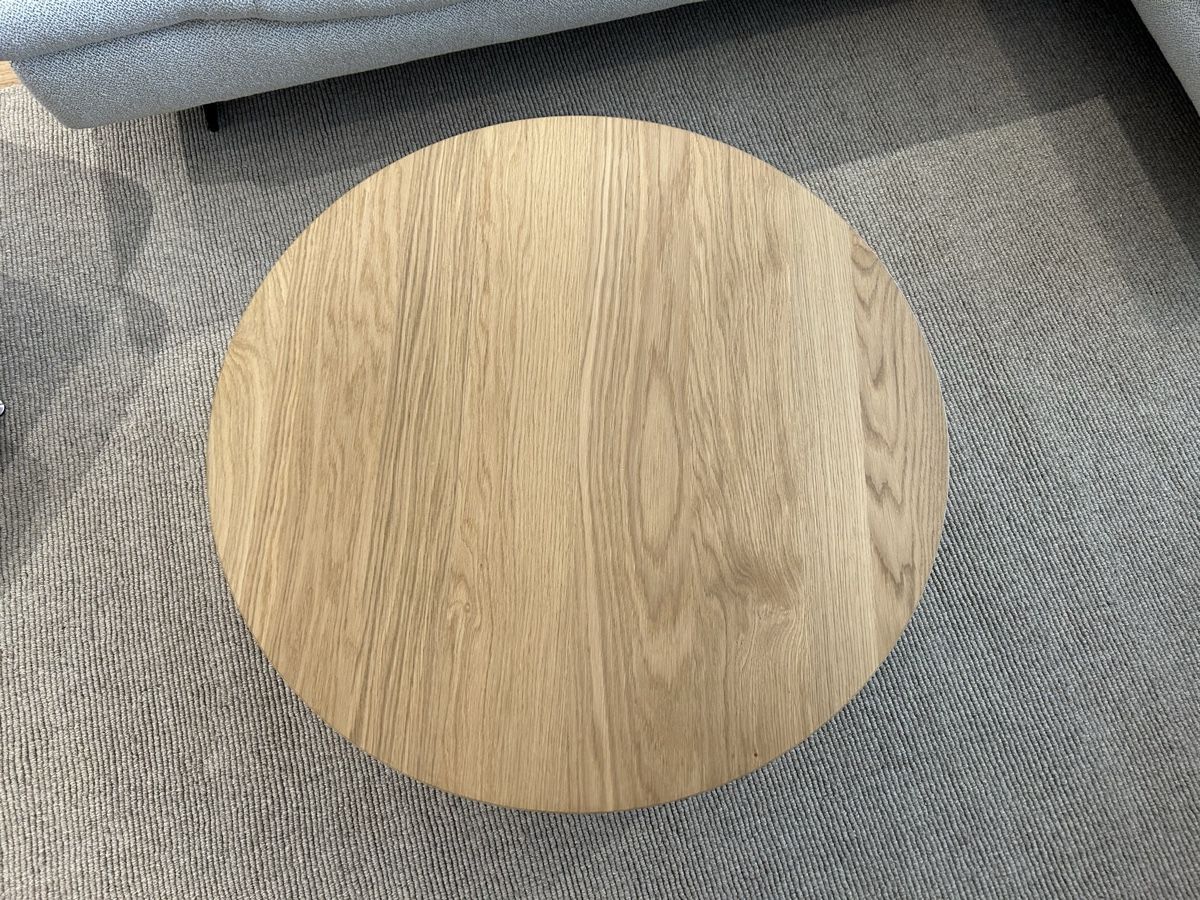 Tavoli: Ikea coffee table – Usato da Edlibach venduto da tud_b7y5 1