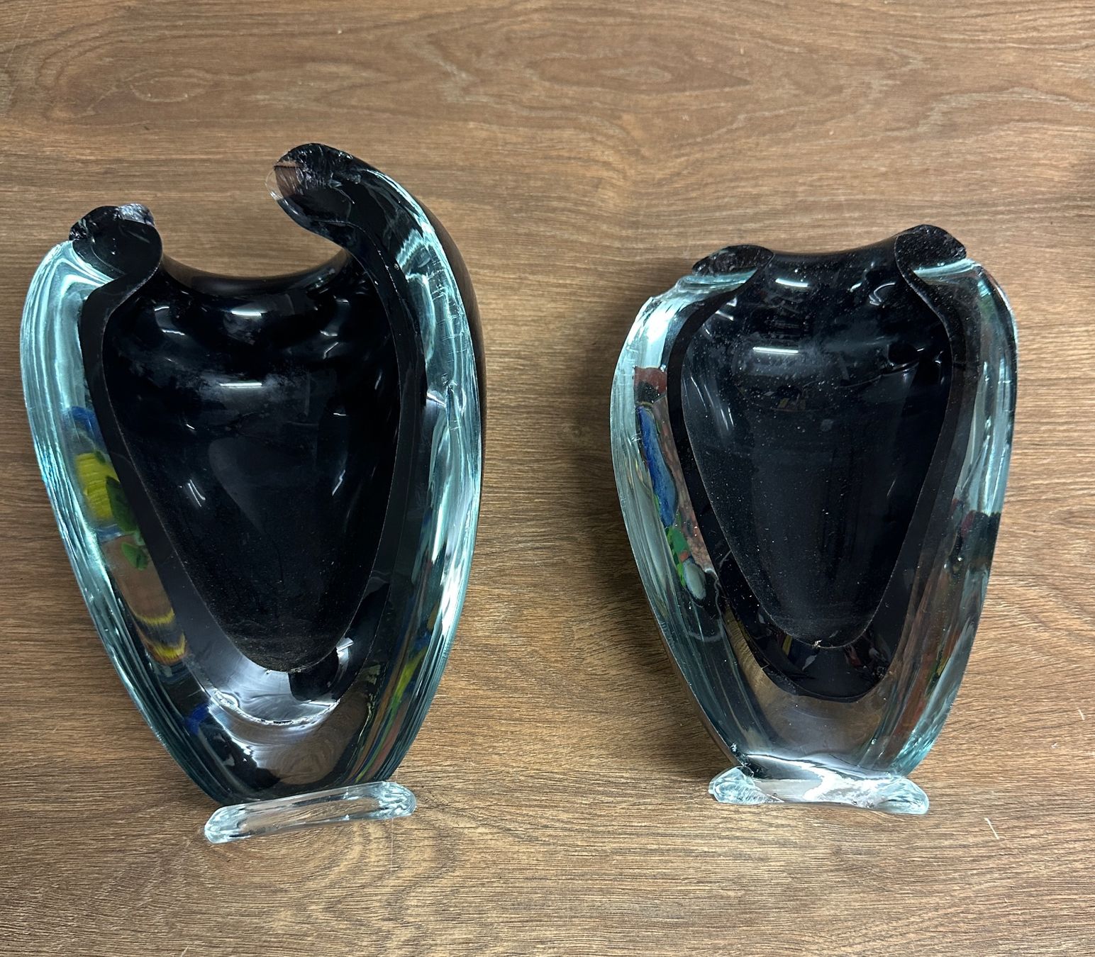 Vasi & Recipienti: Schwarze Glasvase mit Farbdekor – Difettoso da Nussbaumen AG venduto da olitech5415 3