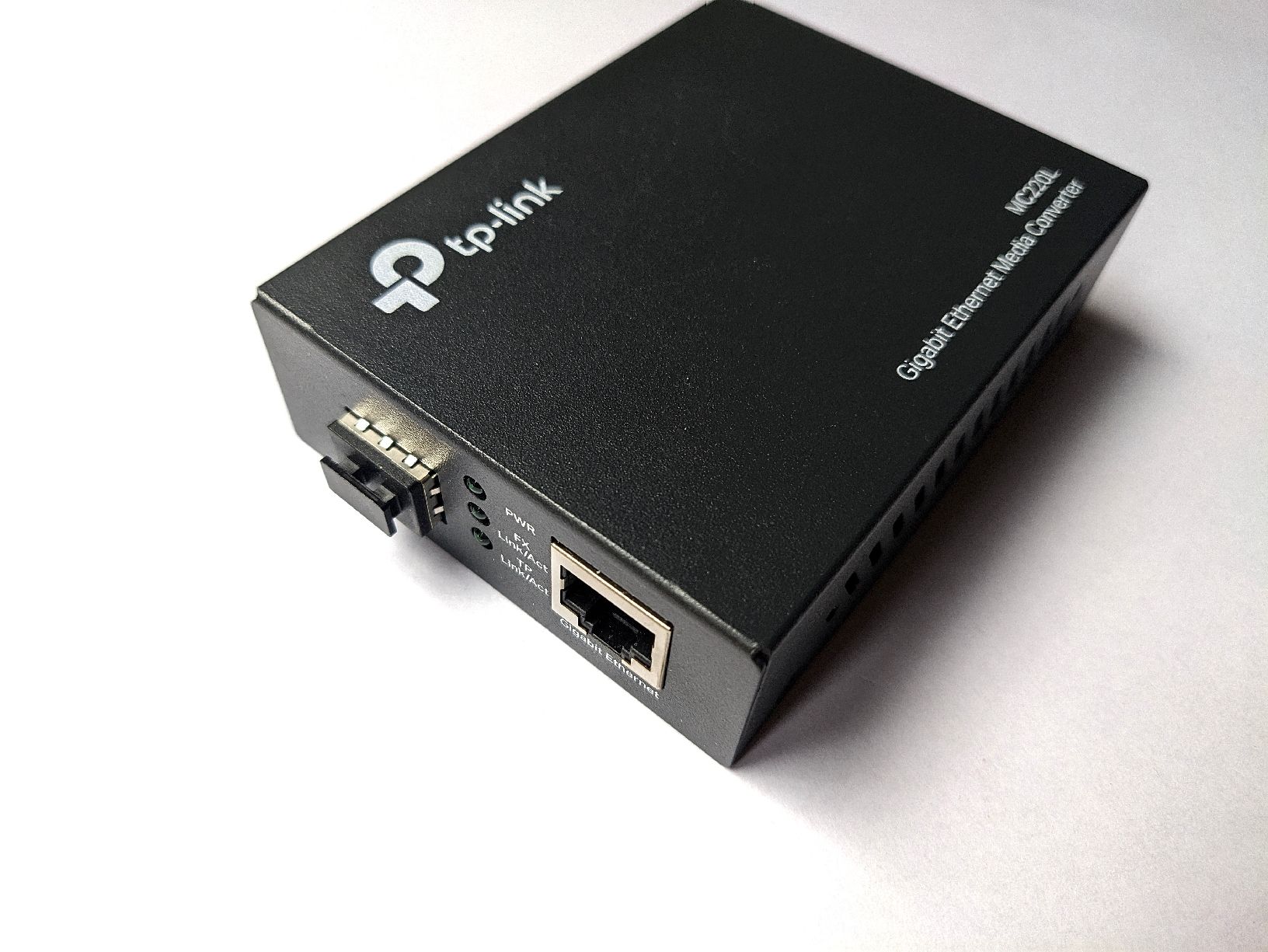 TP-Link Convertitori: TP-Link MC220L Gigabit Ethernet Media Konverter – Usato da Langendorf venduto da KDE-Manjaro