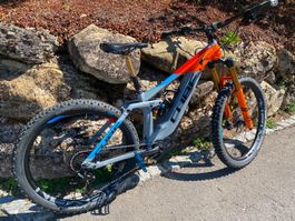 Tolles E-Bike "CUBE Stereo Hybrid 160 Action Team 500" 27.5