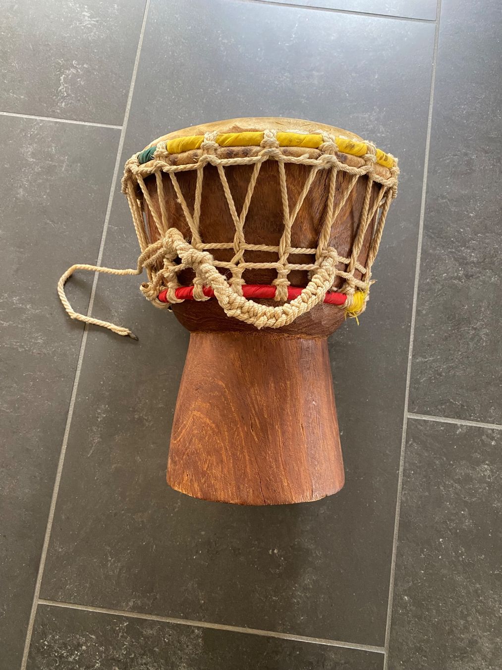 Strumenti musicali: Djembe – Usato da Winterthur venduto da Winterthurer123